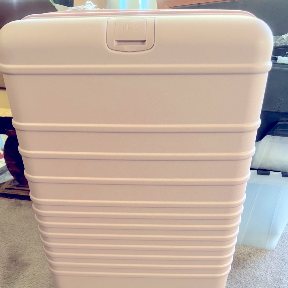 Beis 26” luggage